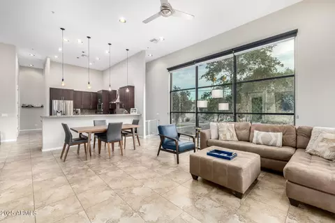 920 E Mitchell Dr #101, Phoenix, AZ 85014