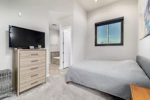Bedroom - 920 E Mitchell Dr #101, Phoenix, AZ 85014 photo 3 of 5