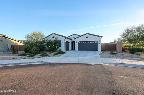 9635 S 40th Dr, Laveen, AZ 85339