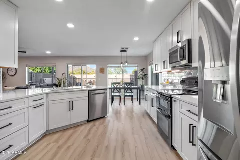 23218 N 22nd Pl, Phoenix, AZ 85024