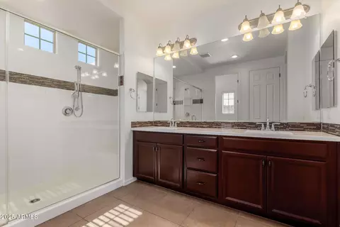 Bath - 3690 E Vest Ave, Gilbert, AZ 85295 photo 1 of 2