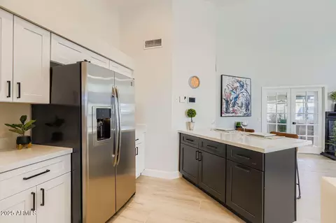 Kitchen - 4314 E Whitney Ln, Phoenix, AZ 85032 photo 4 of 4