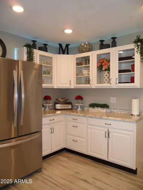 Kitchen - 3511 E Capri Ave, Mesa, AZ 85204 photo 3 of 4