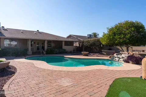 9714 W Augusta Dr, Sun City, AZ 85351