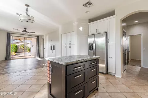 6850 S 27th Pl, Phoenix, AZ 85042 photo 8
