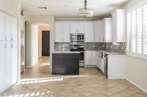 6850 S 27th Pl, Phoenix, AZ 85042 photo 9