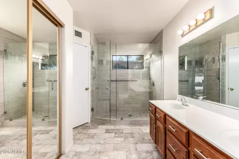 Bath - 5461 Enrose St E, Mesa, AZ 85205 photo 1 of 3