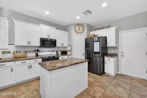 Kitchen - 3529 E Lowell Ave, Gilbert, AZ 85295 photo 1 of 4