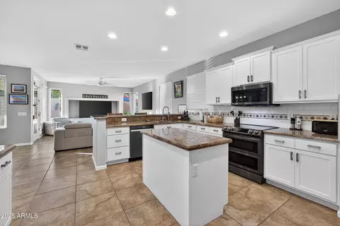Kitchen - 3529 E Lowell Ave, Gilbert, AZ 85295 photo 2 of 4