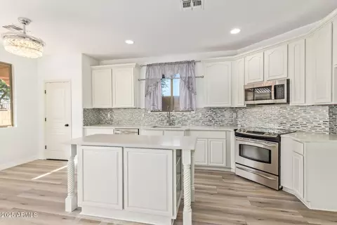 Kitchen - 3853 E Claxton Ave, Gilbert, AZ 85297 photo 1 of 4