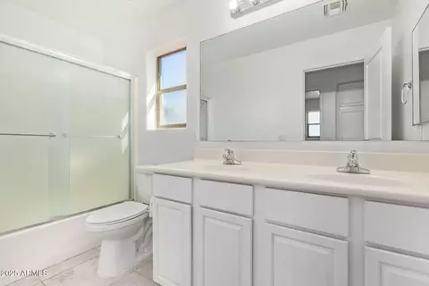 Bath - 3853 E Claxton Ave, Gilbert, AZ 85297 photo 3 of 3