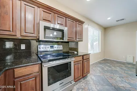 Kitchen - 4364 E Foundation St, Gilbert, AZ 85234 photo 6 of 7
