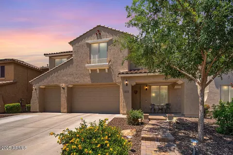 5208 W Straight Arrow Ln, Phoenix, AZ 85083