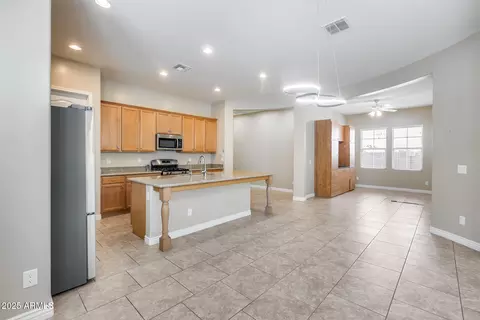 Other - 4630 E Navigator Ln, Phoenix, AZ 85050 photo 3 of 9