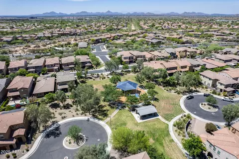 View/Area - 4630 E Navigator Ln, Phoenix, AZ 85050 photo 3 of 8