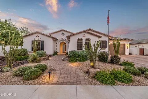 7588 S Peppertree Dr, Gilbert, AZ 85298