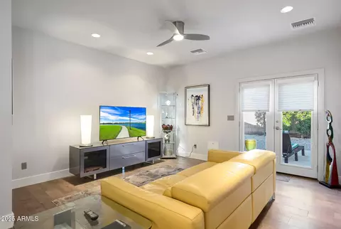 Living - 4435 N 35th St, Phoenix, AZ 85018 photo 4 of 5