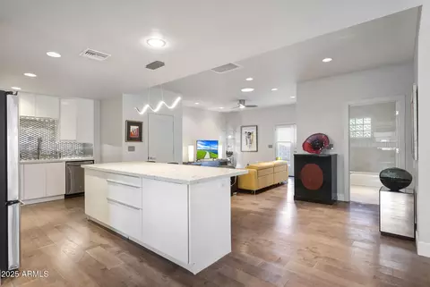 Kitchen - 4435 N 35th St, Phoenix, AZ 85018 photo 6 of 6