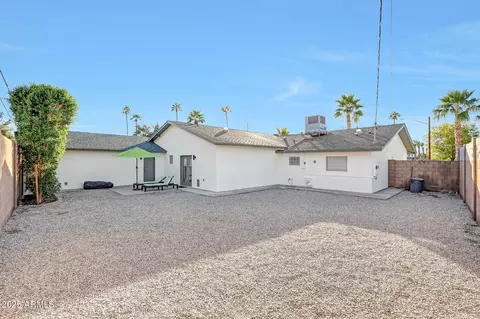 Exterior - 4435 N 35th St, Phoenix, AZ 85018 photo 5 of 6
