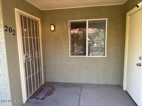 Exterior - 1336 E Mountain View Rd #202, Phoenix, AZ 85020 photo 2 of 5