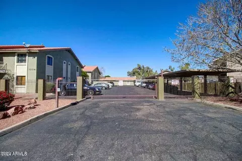 Exterior - 1336 E Mountain View Rd #202, Phoenix, AZ 85020 photo 1 of 5