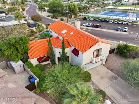 View/Area - 2734 E Purdue Ave, Phoenix, AZ 85028 photo 2 of 9