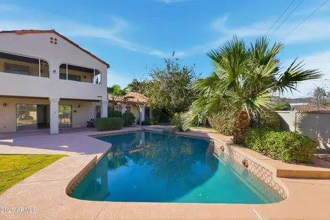 Exterior - 2734 E Purdue Ave, Phoenix, AZ 85028 photo 9 of 12