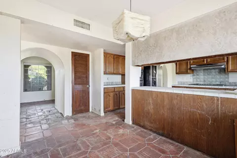 Entry Way - 2734 E Purdue Ave, Phoenix, AZ 85028 photo 1 of 3