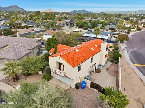 View/Area - 2734 E Purdue Ave, Phoenix, AZ 85028 photo 3 of 9
