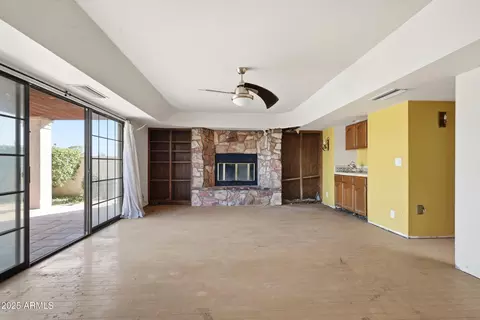 Living - 2734 E Purdue Ave, Phoenix, AZ 85028 photo 4 of 7