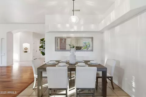 Dining - 4409 E Janice Way, Phoenix, AZ 85032 photo 3 of 3