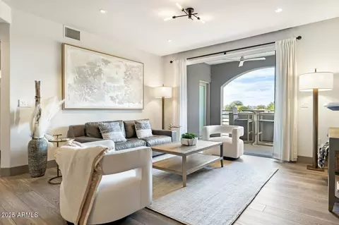 15802 N 71st St #313, Scottsdale, AZ 85254