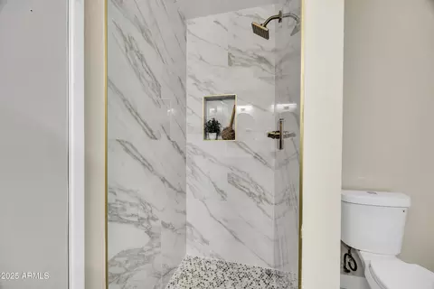 Bath - 2128 E Dunbar Dr, Tempe, AZ 85282 photo 3 of 3