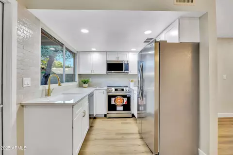 Kitchen - 2128 E Dunbar Dr, Tempe, AZ 85282 photo 1 of 3