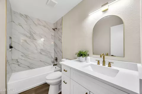 Bath - 2128 E Dunbar Dr, Tempe, AZ 85282 photo 1 of 3