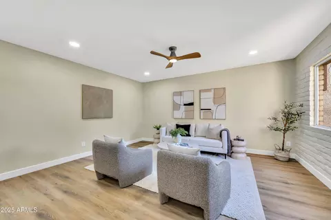 Living - 2128 E Dunbar Dr, Tempe, AZ 85282 photo 2 of 3