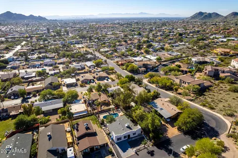 View/Area - 1409 E Cortez St, Phoenix, AZ 85020 photo 2 of 8