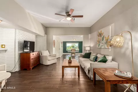 Living - 1409 E Cortez St, Phoenix, AZ 85020 photo 3 of 3