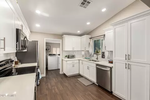 Kitchen - 1409 E Cortez St, Phoenix, AZ 85020 photo 2 of 3