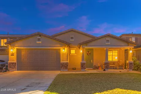 613 E Navajo Trl, San Tan Valley, AZ 85143