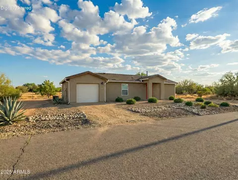 19849 E Conestoga Dr, Cordes Lakes, AZ 86333