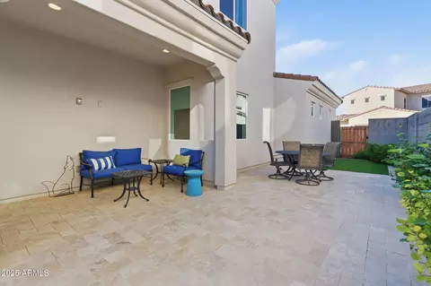 Exterior - 2142 W Hide Trl, Phoenix, AZ 85085 photo 2 of 10