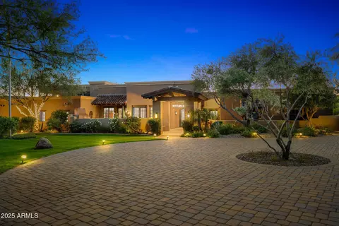 6000 N Palo Cristi Rd, Paradise Valley, AZ 85253