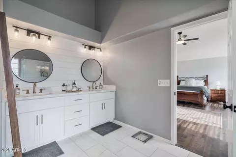 Bath - 14879 S 43rd Pl, Phoenix, AZ 85044 photo 2 of 5