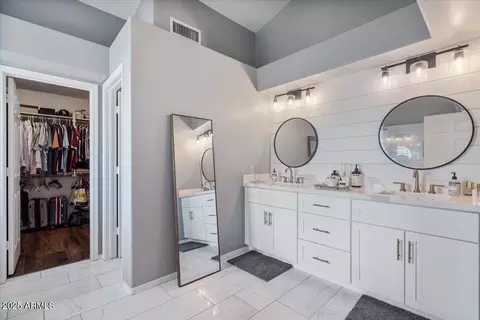Bath - 14879 S 43rd Pl, Phoenix, AZ 85044 photo 3 of 5