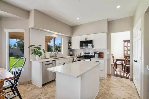 Kitchen - 14879 S 43rd Pl, Phoenix, AZ 85044 photo 5 of 5