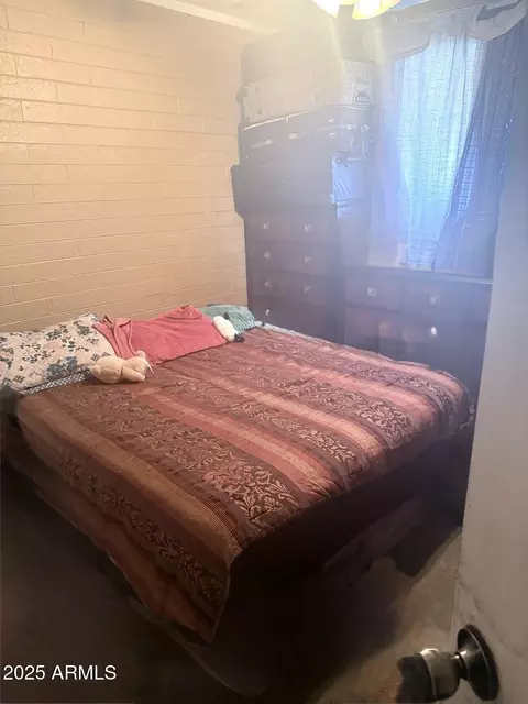 Bedroom - 3142 W Marshall Ave W, Phoenix, AZ 85017 photo 2 of 4