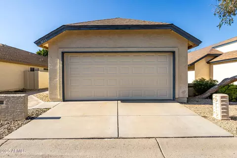 5233 W Jupiter Way N, Chandler, AZ 85226