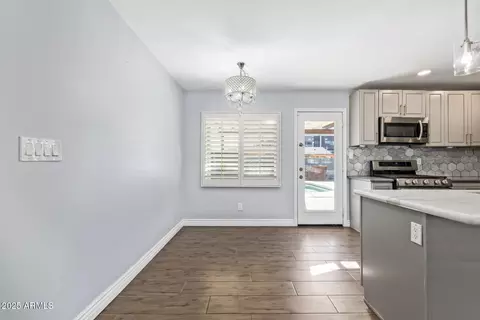 2439 E Minnezona Ave, Phoenix, AZ 85016 photo 9