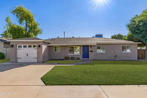 2439 E Minnezona Ave, Phoenix, AZ 85016